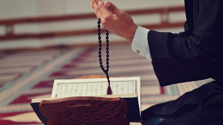 من ضوابط فهم النص القرآني في نهج البلاغة / من الشواهد التفسيرية في نهج البلاغة قوله عليه السلام: ((كان في الأرض أمانان من عذاب الله...))